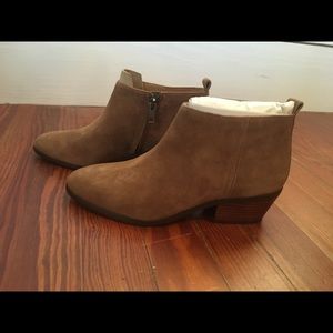 NWT Women’s J.Crew Camel Suede Boots Size 8.5